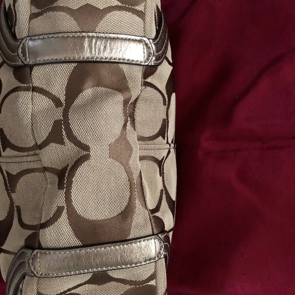 Authentic Coach - Picture 3 of 4